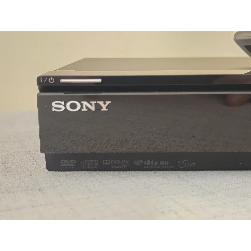 Sony BDP-N460 Blu-Ray DVD Player Bundle -Includes Remote & Knight and Day + HDMI